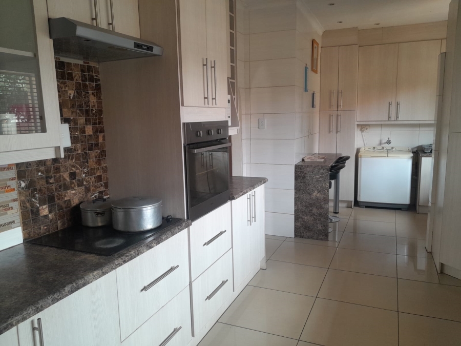 3 Bedroom Property for Sale in Rustenburg Central North West